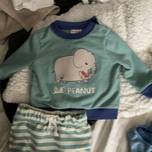 lil peanut baby outfit. Never worn